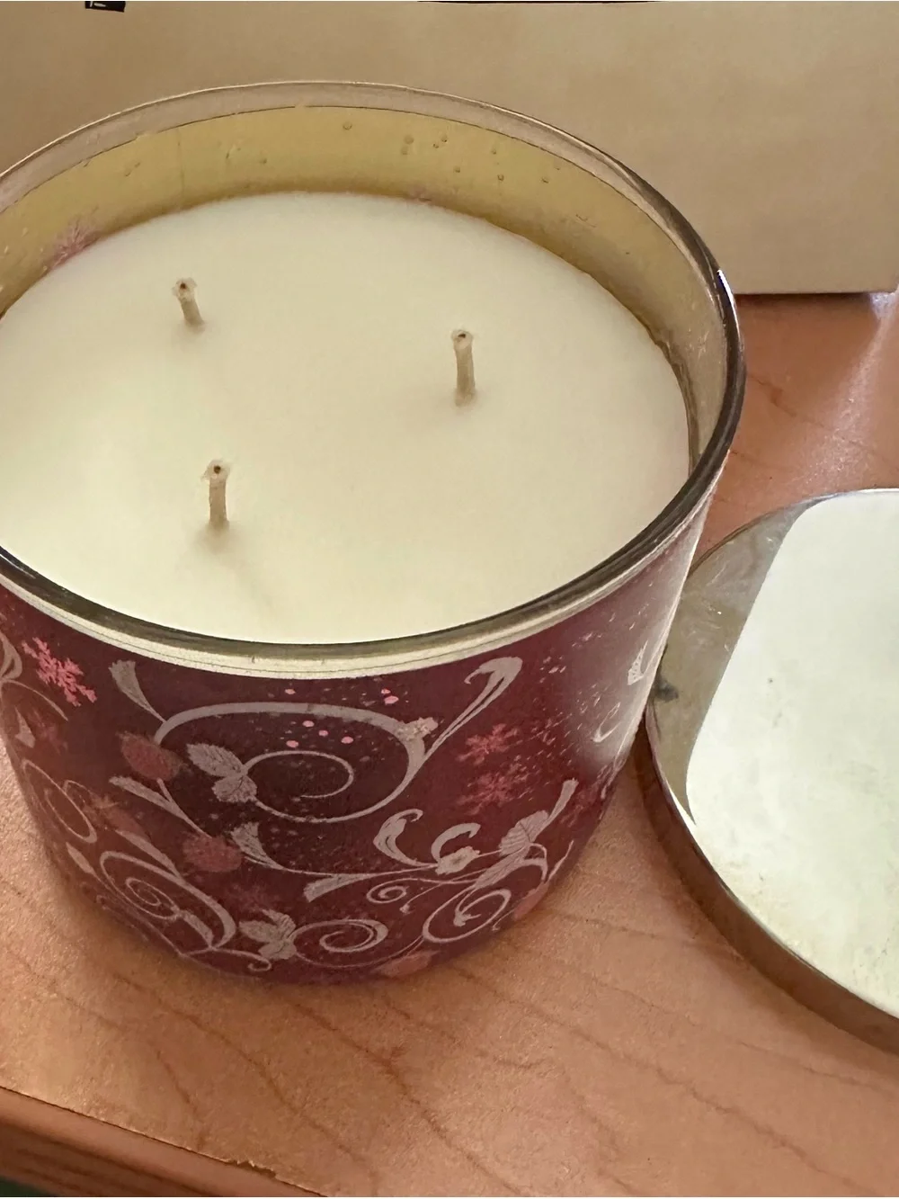 Bath & Body Works festive strawberry